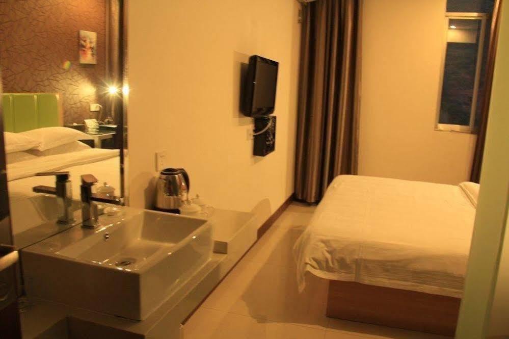 Yangshuo Harbour View Hotel 외부 사진
